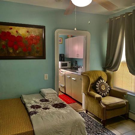 شقة Cozy Private 1Br, Well Appointed, Near Providence, Ma, Ri Line, Easy Access To I-95 بوتكيت المظهر الخارجي الصورة