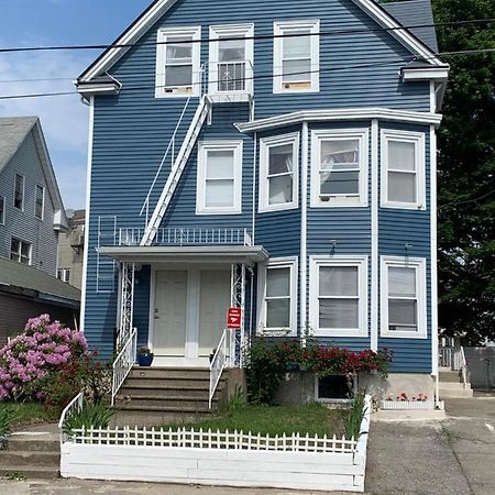 شقة Cozy Private 1Br, Well Appointed, Near Providence, Ma, Ri Line, Easy Access To I-95 بوتكيت المظهر الخارجي الصورة