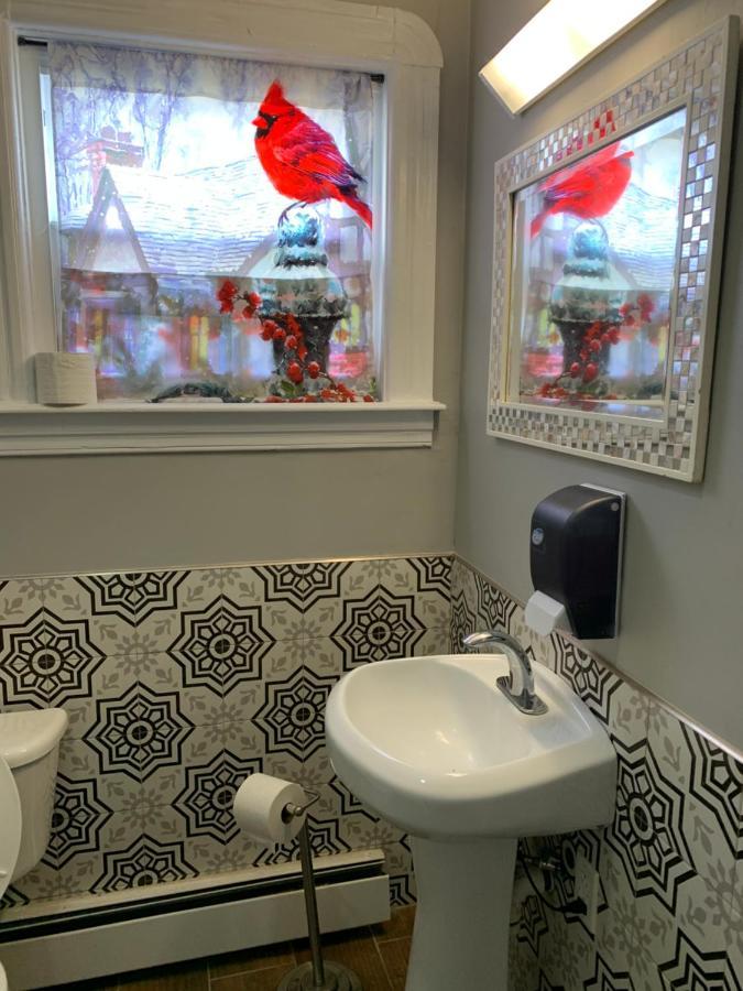 شقة Cozy Private 1Br, Well Appointed, Near Providence, Ma, Ri Line, Easy Access To I-95 بوتكيت المظهر الخارجي الصورة